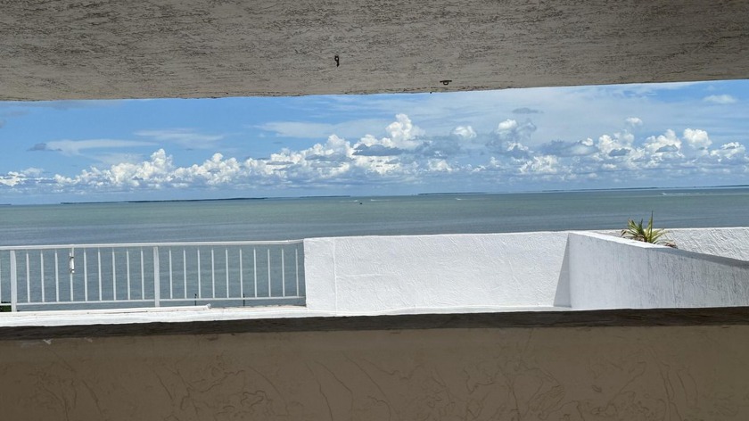 This beautiful 5th floor Penthouse apartment has 3 bedrooms and - Beach Condo for sale in Plantation Key, Florida on Beachhouse.com