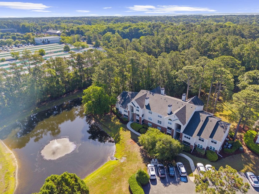 Welcome to The Meridian! This one bedroom first floor condo will - Beach Condo for sale in Mount Pleasant, South Carolina on Beachhouse.com