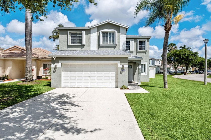 Location is SO good that this has been a one owner home since - Beach Home for sale in Deerfield Beach, Florida on Beachhouse.com