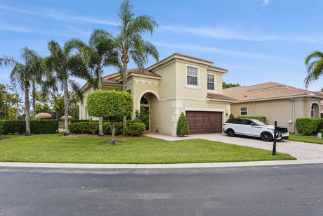 Welcome to this stunning 2-story, 3-bedroom, 2.5-bathroom home - Beach Home for sale in Delray Beach, Florida on Beachhouse.com