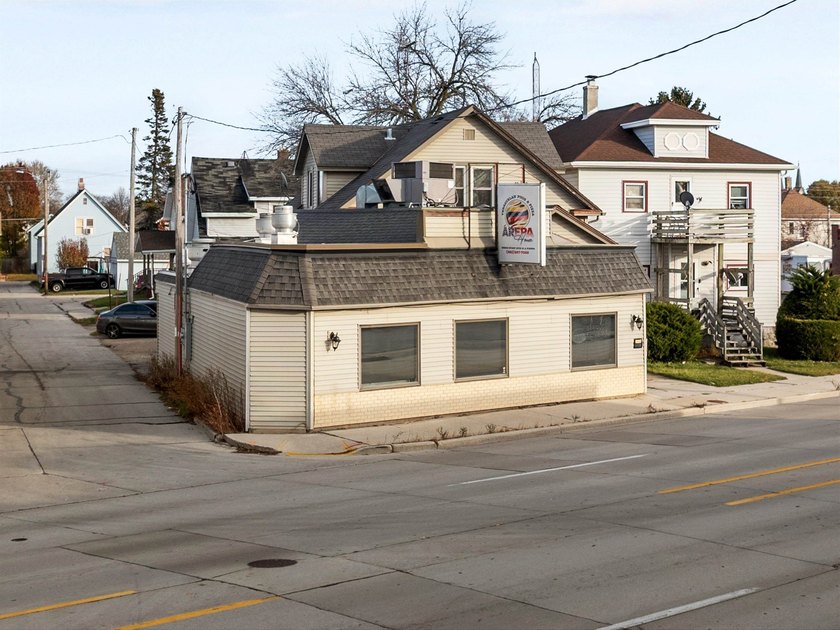 Showings Start 11/25. Incredible mixed-use opportunity in one of - Beach Commercial for sale in Sheboygan, Wisconsin on Beachhouse.com