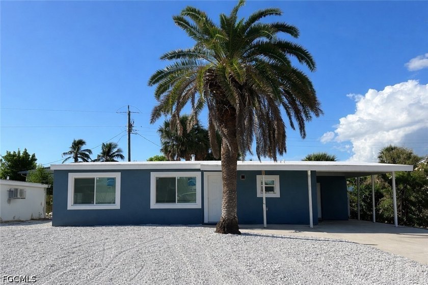 COASTAL LIVING JUST STEPS FROM THE BEACH OR THE BAY! This modern - Beach Home for sale in Fort Myers Beach, Florida on Beachhouse.com