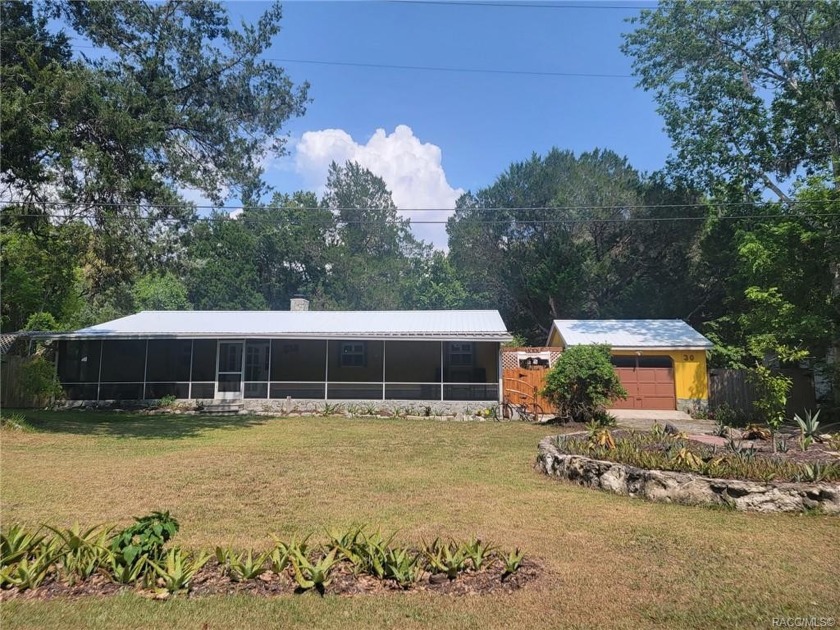 3/2 provides open and airy design in this ranch home.  Located - Beach Home for sale in Inglis, Florida on Beachhouse.com