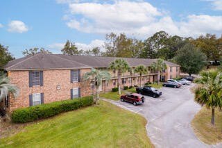 Investor Alert:: Renovated 2 bed 1 bath in The Reserve at Old - Beach Condo for sale in Hanahan, South Carolina on Beachhouse.com
