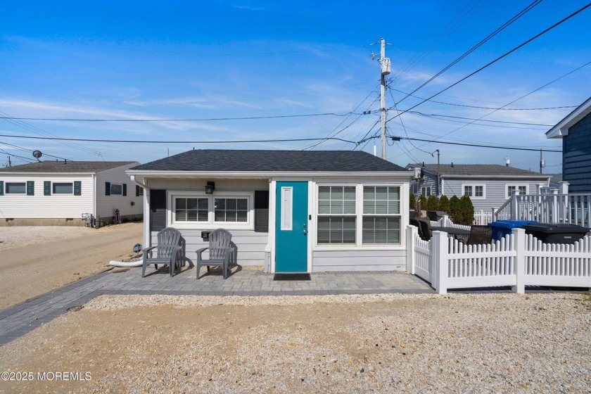 Beautifully updated, Immaculate, beach block on OWNED LAND - Beach Home for sale in Lavallette, New Jersey on Beachhouse.com