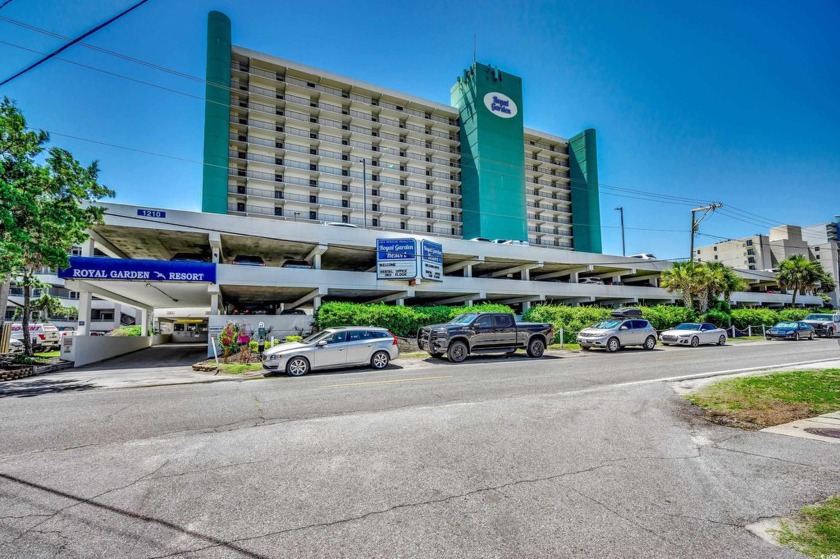 Do you want to enjoy sea breezes, breathtaking views, and the - Beach Condo for sale in Murrells Inlet, South Carolina on Beachhouse.com