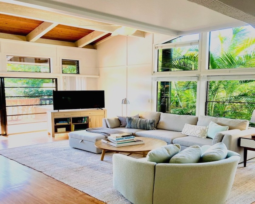 Light, bright  airy, 3 bedroom townhome in best location within - Beach Condo for sale in Princeville, Hawaii on Beachhouse.com