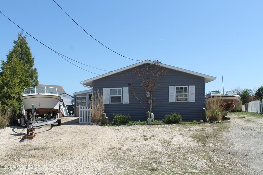 Investors or just Looking to Buy A waterfront home!! Take a look - Beach Home for sale in Little Egg Harbor, New Jersey on Beachhouse.com
