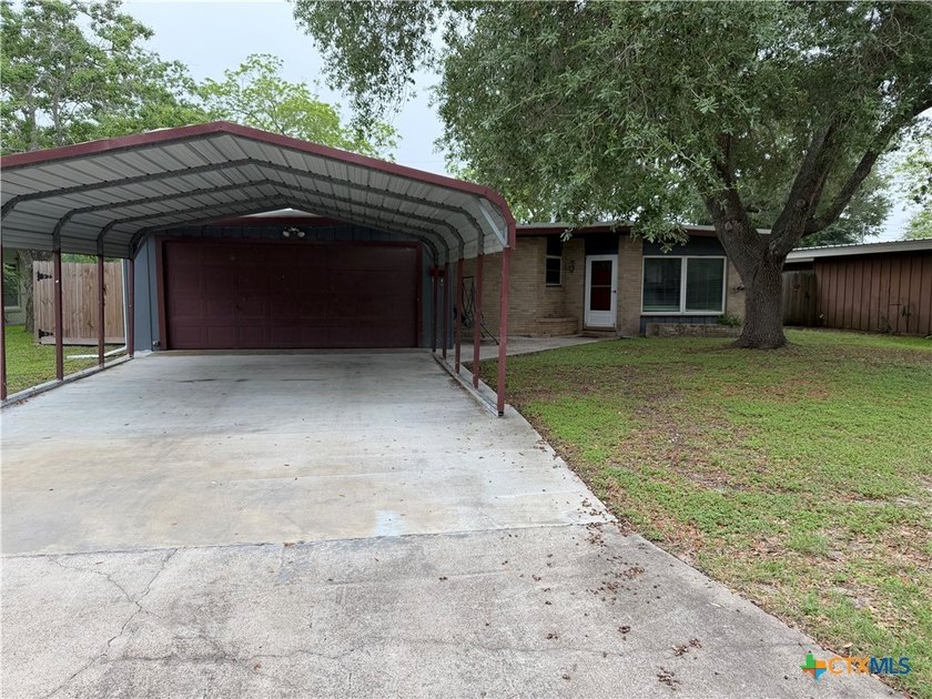 3 bedroom, 2 bath brick home. Make a great permanent home or - Beach Home for sale in Port Lavaca, Texas on Beachhouse.com