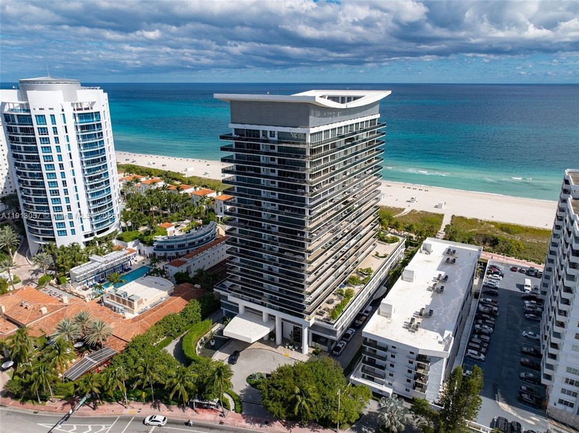 Perched on a high floor, residence captures breathtaking - Beach Condo for sale in Miami Beach, Florida on Beachhouse.com