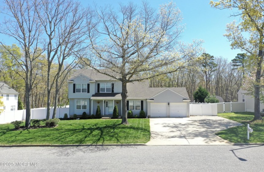 Nestled in the desirable Royal Oaks neighborhood of Waretown - Beach Home for sale in Waretown, New Jersey on Beachhouse.com