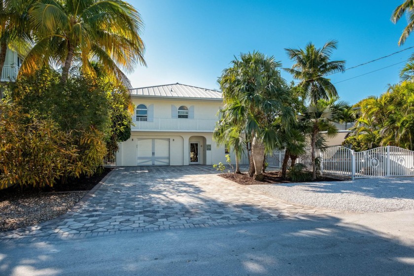 Well maintained CBS canal home in a much sought after family - Beach Home for sale in Plantation Key, Florida on Beachhouse.com