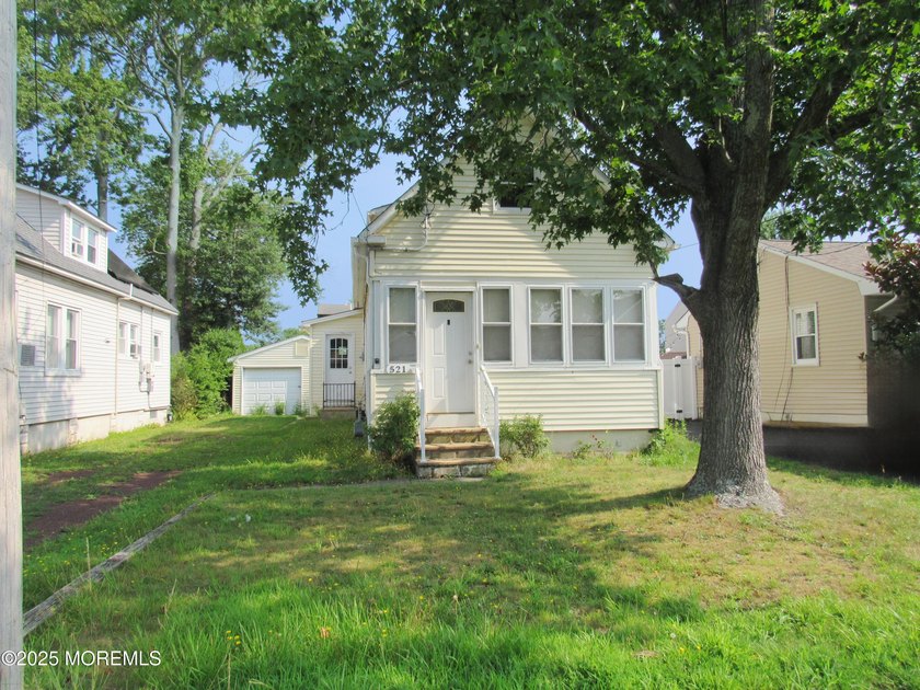 Beautiful seashore colonial cape located in the quaint little - Beach Home for sale in Ocean Gate, New Jersey on Beachhouse.com