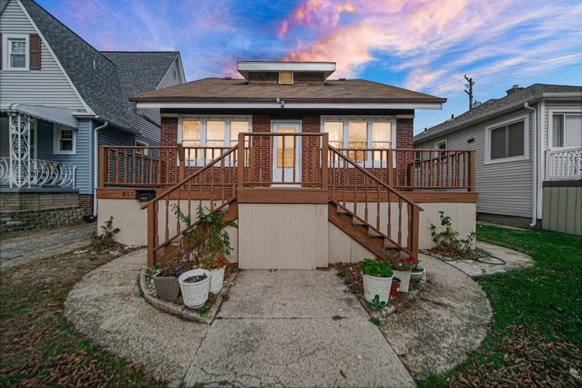 Create your own dream home in this spacious cape cod in the - Beach Home for sale in Whiting, Indiana on Beachhouse.com