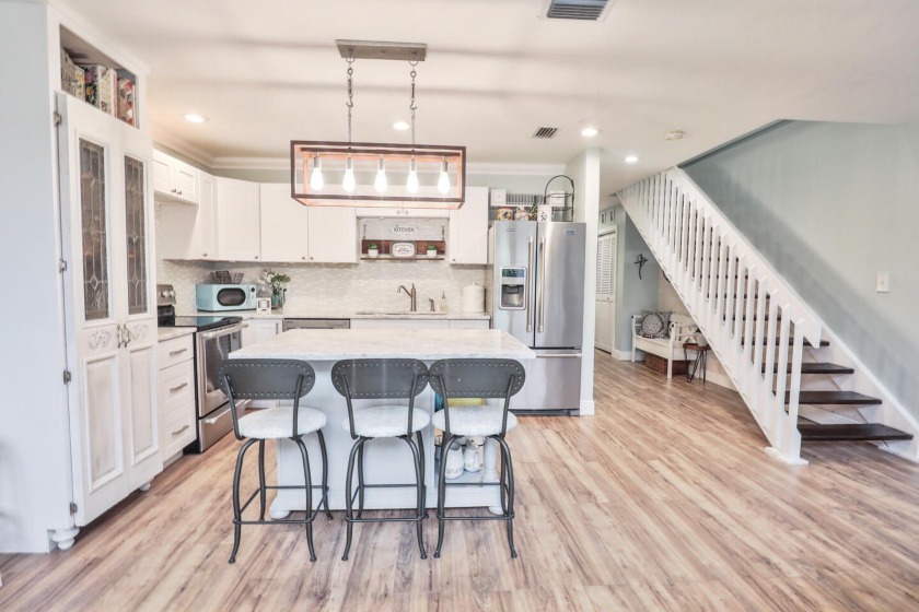 Discover elegance in this beautifully renovated townhome in - Beach Townhome/Townhouse for sale in Fort Pierce, Florida on Beachhouse.com