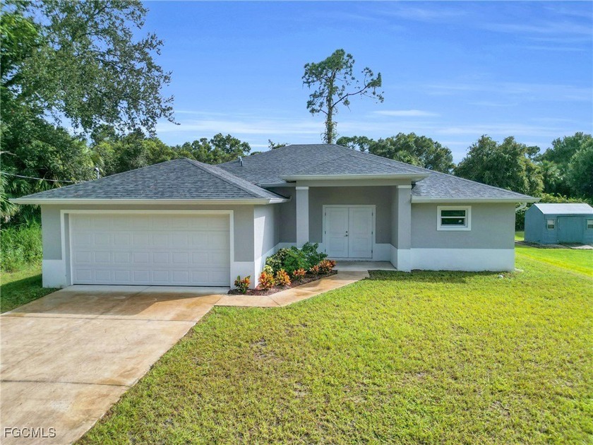 Seller is Very Motivated. Move-in ready and never lived in! This - Beach Home for sale in Lehigh Acres, Florida on Beachhouse.com