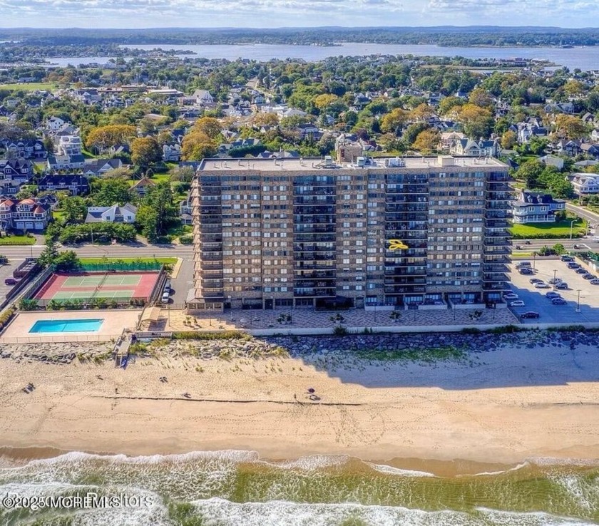 SPECTACULAR OCEAN FRONT UNIT !! 
ONE KING SIZE BEDROOM,ONE - Beach Condo for sale in Monmouth Beach, New Jersey on Beachhouse.com
