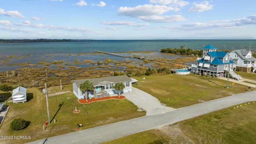 Waterfront Dreams??  This open concept home provides expansive - Beach Home for sale in Harkers Island, North Carolina on Beachhouse.com