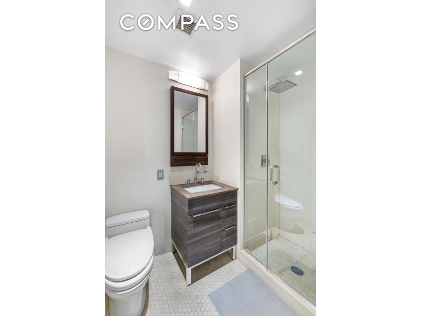 In one of the Upper West Side s most distinguished buildings - Beach Condo for sale in New York, New York on Beachhouse.com