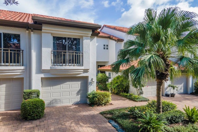 *Under contract, accepting backups* Get ready to be mesmerized - Beach Townhome/Townhouse for sale in Tampa, Florida on Beachhouse.com