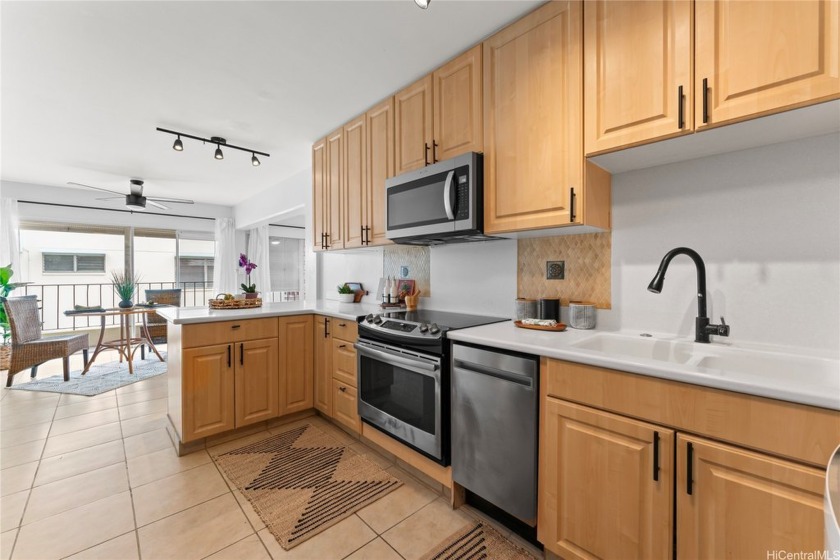 NEW PRICE, In Waikiki at 222 Kaiulani, Penthouse #3. This - Beach Condo for sale in Honolulu, Hawaii on Beachhouse.com