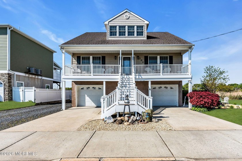 POTENTIAL 5-BEDROOM WATERVIEW HOME & SUBDIVISION! Experience the - Beach Home for sale in Union Beach, New Jersey on Beachhouse.com