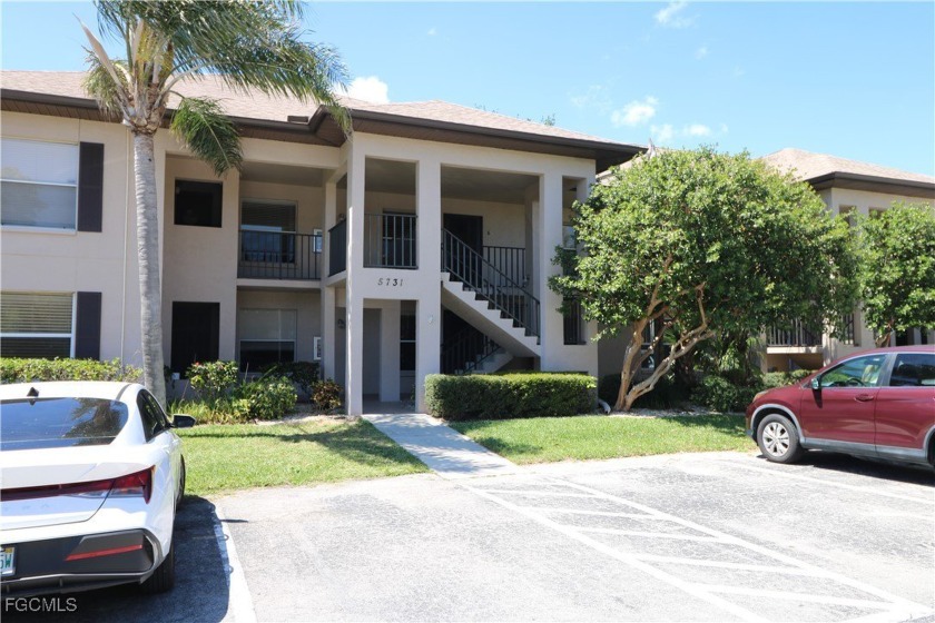 Welcome to Foxmoor Village! This 2-bedroom, 2-bathroom TURNKEY - Beach Condo for sale in North Fort Myers, Florida on Beachhouse.com