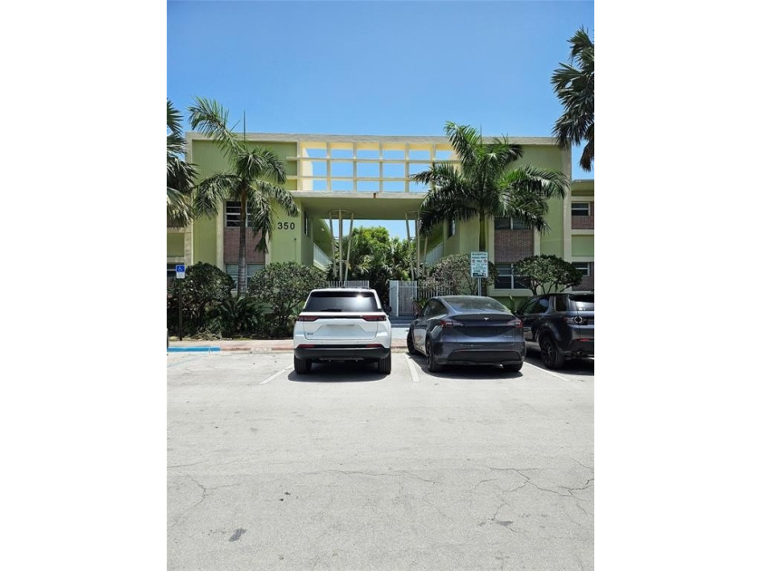 Newly updated 1 bedroom 1 bath condo unit in the VILLAGES OF - Beach Condo for sale in Miami Beach, Florida on Beachhouse.com