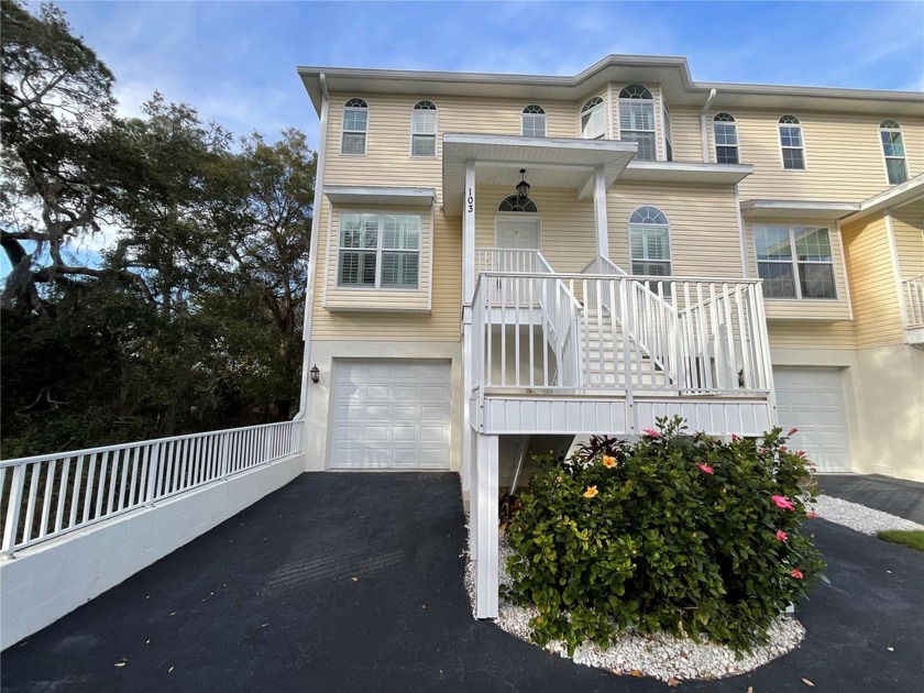 *****Price reduced*****RARELY AVAILABLE.... Major Price DROP & - Beach Townhome/Townhouse for sale in Palm Harbor, Florida on Beachhouse.com