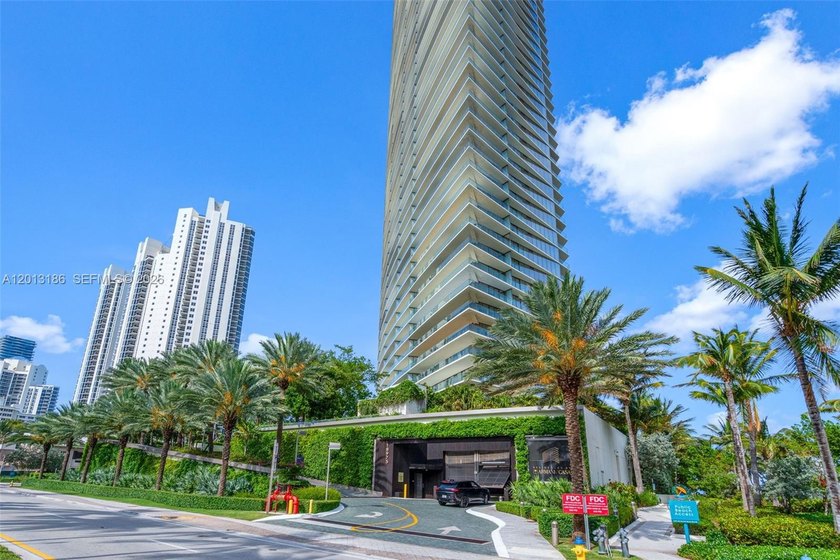 Unit 3605 is a 2-bed, 2-bath residence spanning 1,233 SF in - Beach Condo for sale in Sunny Isles Beach, Florida on Beachhouse.com