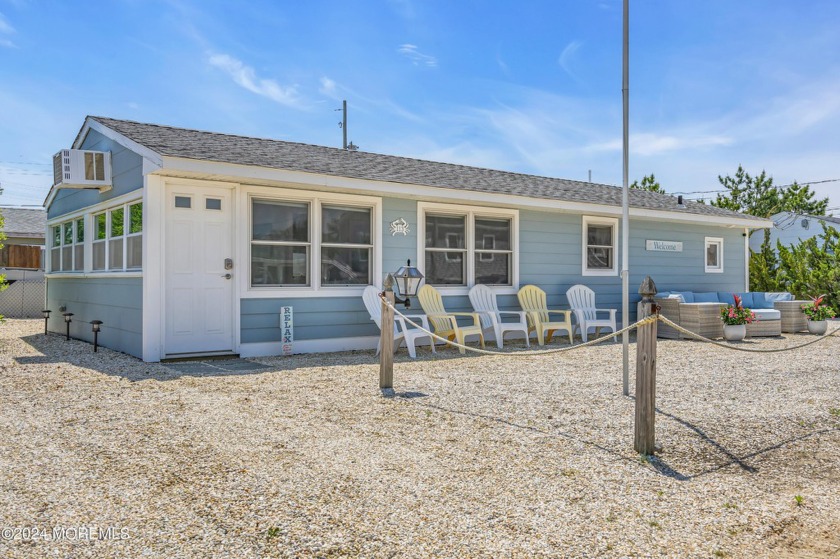 Move right into this CUTE COASTAL COTTAGE in time to enjoy the - Beach Home for sale in Lavallette, New Jersey on Beachhouse.com