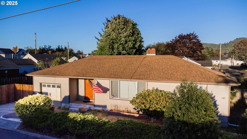 Your Dream Beach Home is Just minutes walk to the beach and - Beach Home for sale in Seaside, Oregon on Beachhouse.com
