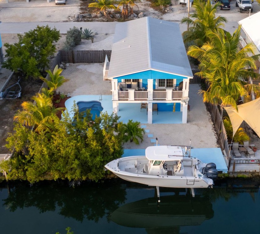 Paradise Found: Boater's Dream & Poolside Oasis!Welcome to your - Beach Home for sale in Ramrod Key, Florida on Beachhouse.com