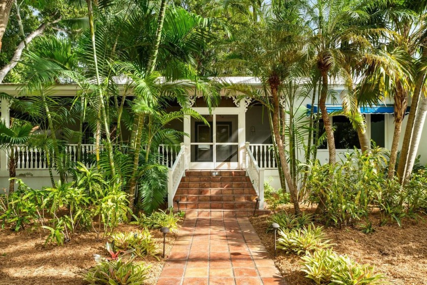 Discover Your Private Tropical Oasis in Islamorada.Welcome to - Beach Home for sale in Upper Matecumbe Key, Florida on Beachhouse.com