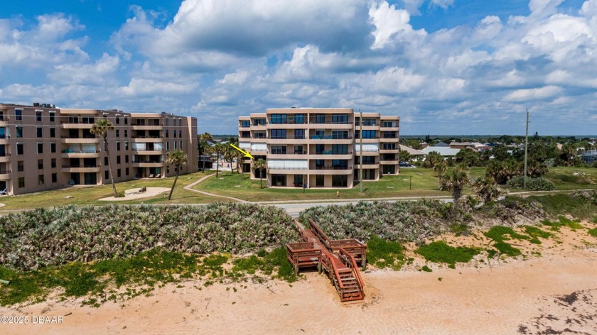 NEW PRICE IMPROVEMENT! MOTIVATED SELLER! This Florida paradise - Beach Condo for sale in Ormond Beach, Florida on Beachhouse.com