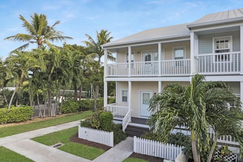 Welcome to Hawks Cay Villas.  This end unit Villa offers - Beach Home for sale in Duck Key, Florida on Beachhouse.com