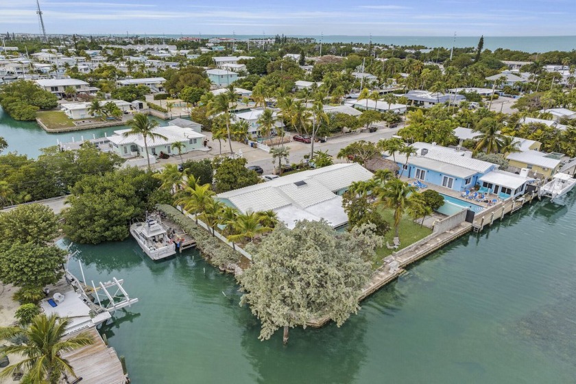 Welcome 814 30th Street Ocean in Marathon, Florida.  With custom - Beach Home for sale in Marathon, Florida on Beachhouse.com