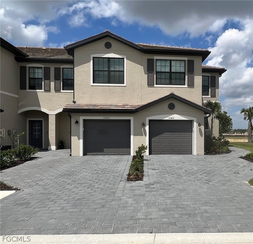 *Welcome to Timber Creek where Your Home is your Oasis* This - Beach Townhome/Townhouse for sale in Fort Myers, Florida on Beachhouse.com