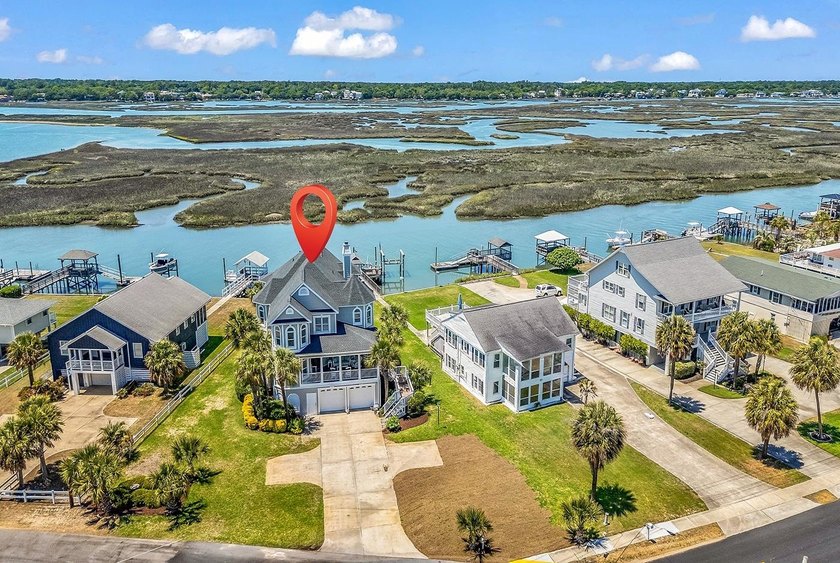 1420 South Waccamaw Drive presents a rare opportunity to own a - Beach Home for sale in Garden City Beach, South Carolina on Beachhouse.com
