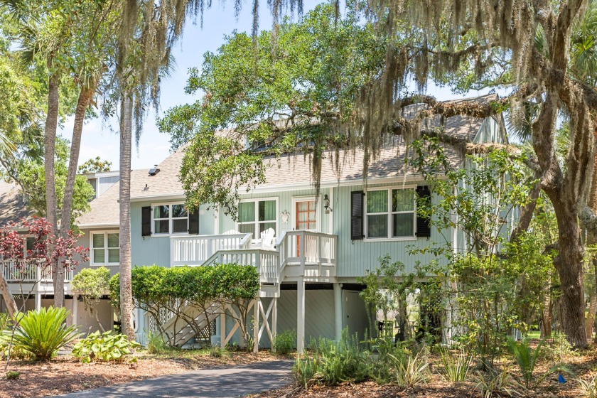 One of the best cottage renovations on Seabrook Island with all - Beach Home for sale in Seabrook Island, South Carolina on Beachhouse.com