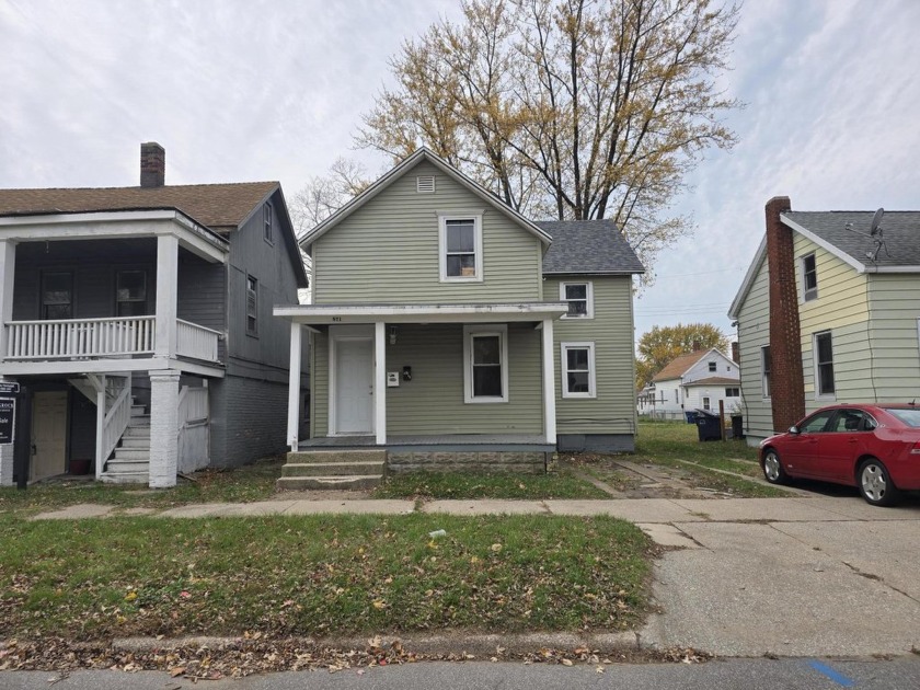 Duplex at North End of Michigan City.  Walk to Uptown Arts - Beach Townhome/Townhouse for sale in Michigan City, Indiana on Beachhouse.com