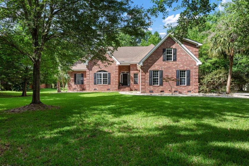 Welcome Home to 3708 Colonel Vanderhorst Circle. Nestled within - Beach Home for sale in Mount Pleasant, South Carolina on Beachhouse.com