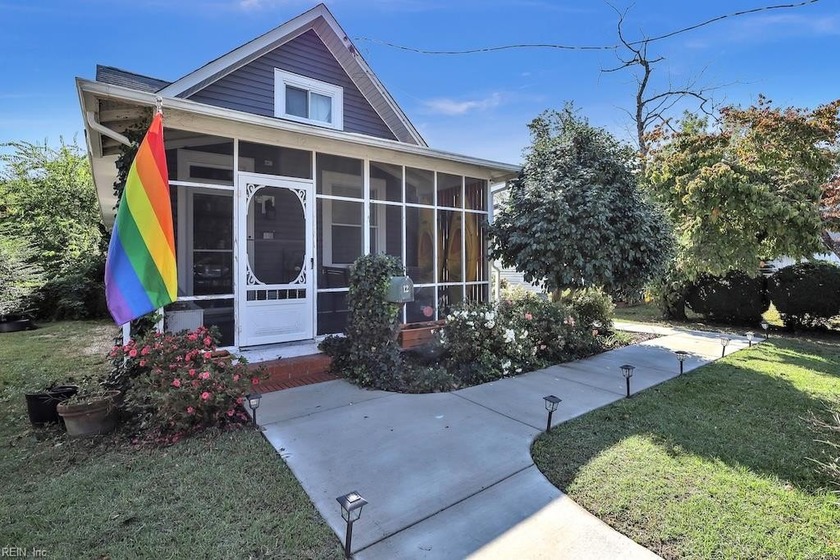 This is giving Beach Bungalow vibes! No, it's not on the water - Beach Home for sale in Hampton, Virginia on Beachhouse.com