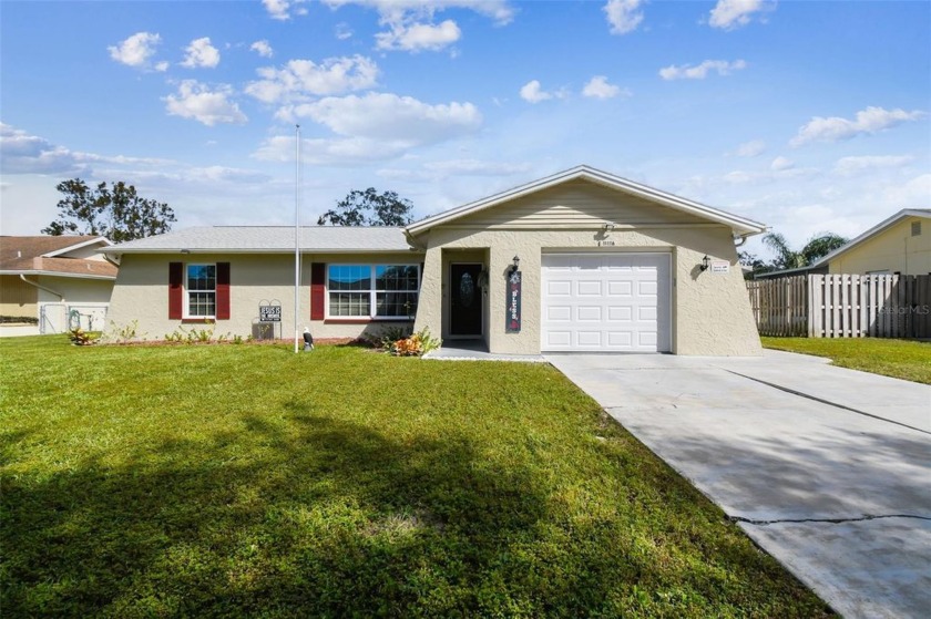 Own this lovely home in Timber Oaks, Port Richey! This - Beach Home for sale in Port Richey, Florida on Beachhouse.com