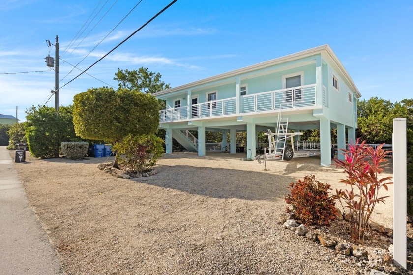 BEAUTIFUL WATER FRONT WHITE MARLIN BEACH HOME. THIS NEWLY - Beach Home for sale in Lower Matecumbe Key, Florida on Beachhouse.com