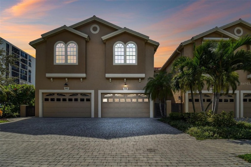 Elegance awaits you! From the minute you walk in you are greeted - Beach Townhome/Townhouse for sale in Clearwater, Florida on Beachhouse.com