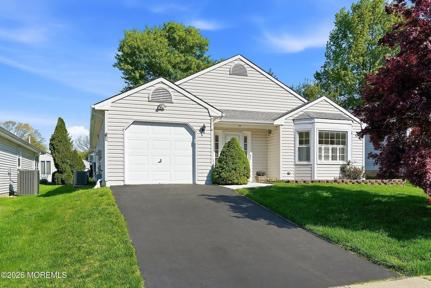Bright & spacious 2-bed, 2-bath Covington model in the highly - Beach Home for sale in Brick, New Jersey on Beachhouse.com