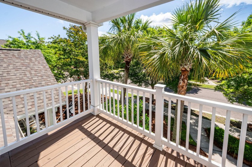 EXCEPTIONAL TURN-KEY 3 BEDROOM, 2.5 BATH RENOVATED TOWNHOME WITH - Beach Home for sale in Johns Island, South Carolina on Beachhouse.com