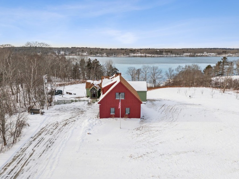 This breathtaking 3 Bedroom, 2.5 bath custom home has been - Beach Home for sale in Saint George, Maine on Beachhouse.com