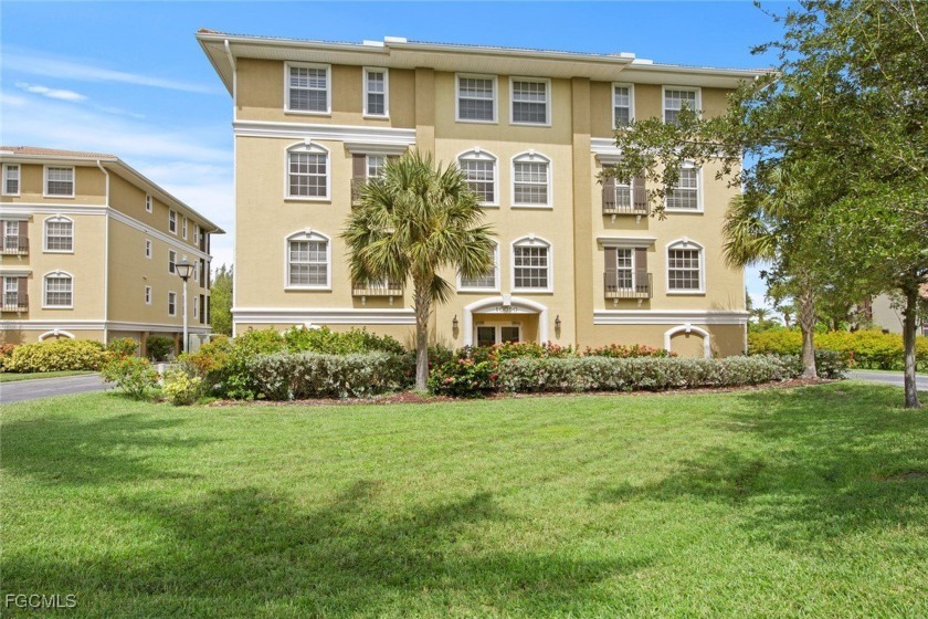 Come check out this 3 bedroom/2 bath- 2 car garage condo in the - Beach Condo for sale in Fort Myers, Florida on Beachhouse.com